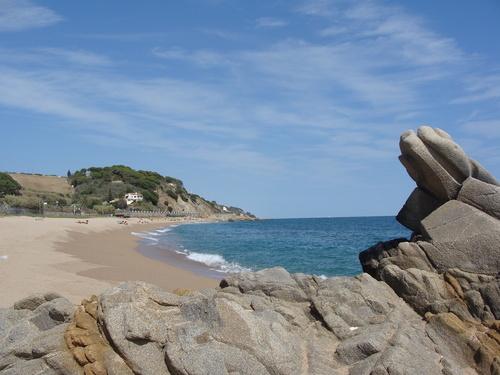 Between playa del Pla y la Playa de la Murtra