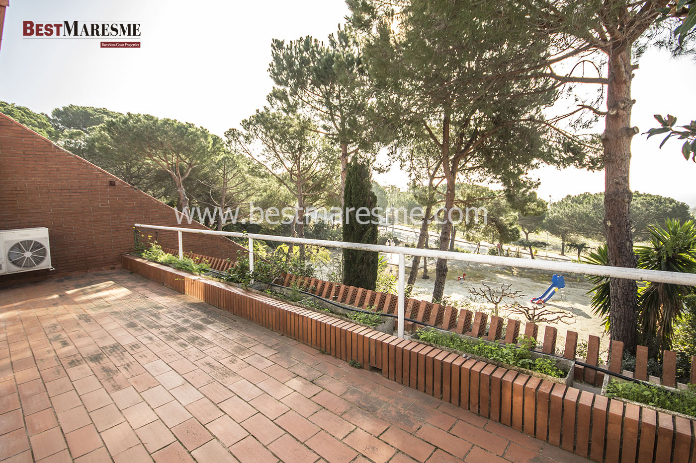 Terraza con vistas a zona comunitaria