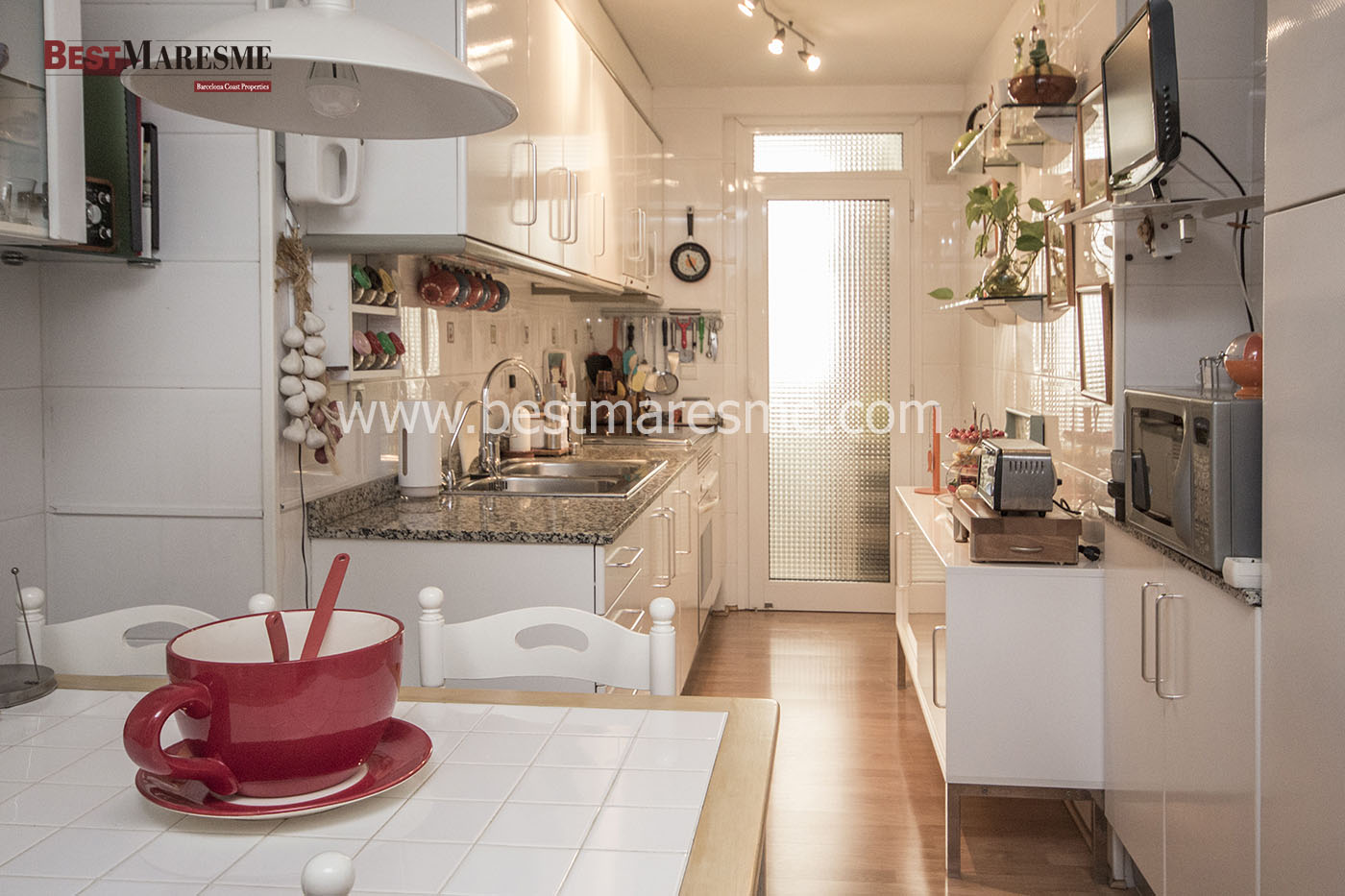 Cocina Office con zona lavado independiente