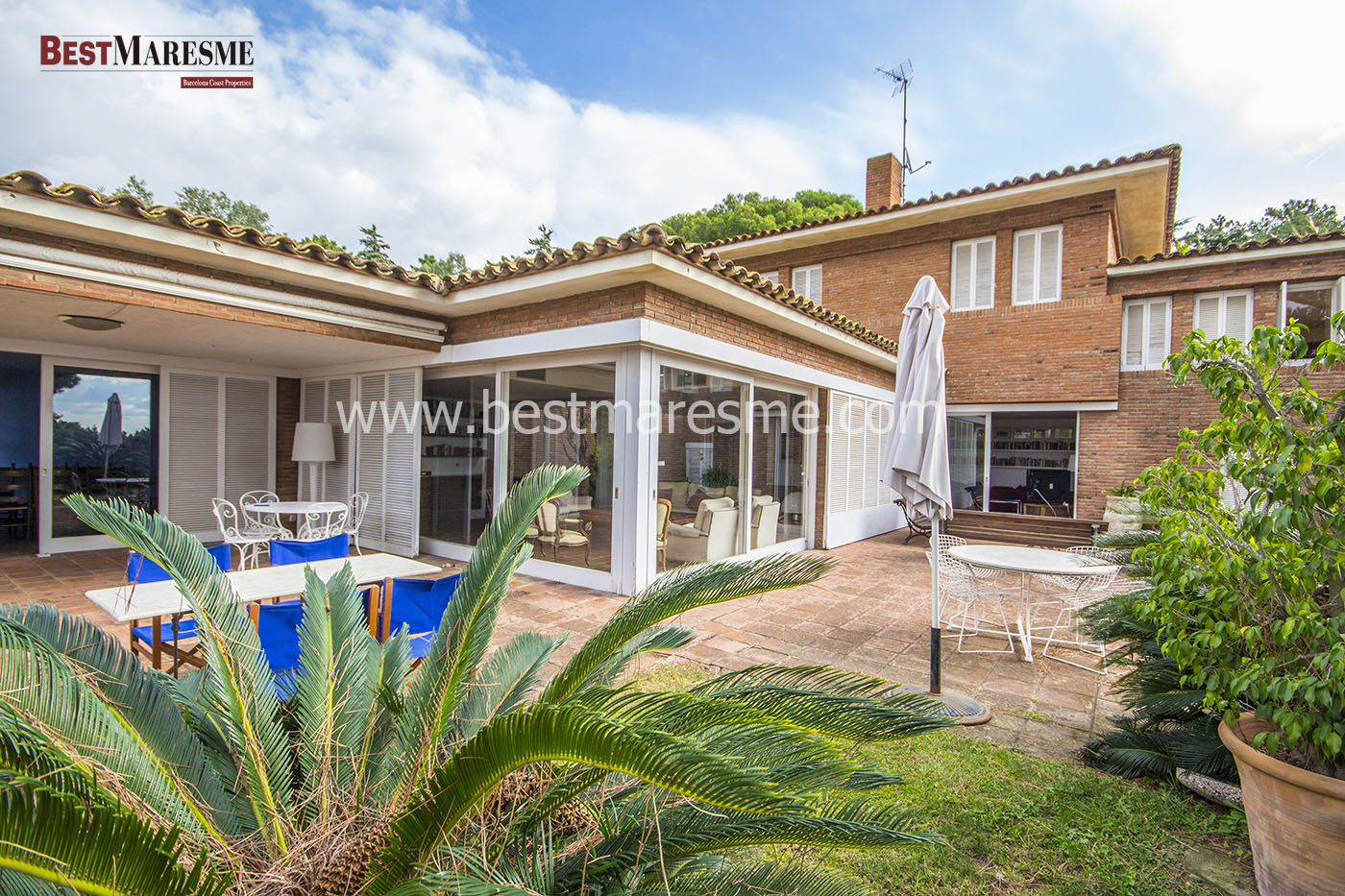 Comedor y salón con salida a terraza