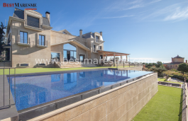 Extraordinary home of luxury and exceptional quality with more than 2,400 m2