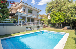Exclusive house with excellent location, tranquility and views