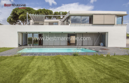 Espectacular casa d'obra nova de disseny avantguardista en conjunt residencial de 15 habitatges a Arenys de Mar