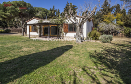 Fantástica casa de lujo en una sola planta, en zona residencial, en la población de Cabrera de Mar.