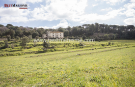 Típica masía catalana del Siglo XVI-XVII, se puede convertir en un establecimiento Rural u otras actividades