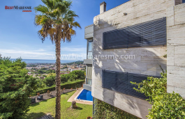 Espectacular y exclusiva vivienda en Vilassar de Dalt de diseño moderno y minimalista