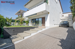 Magnífica casa a cuatro vientos en Premià de Dalt con aerotermia, domótica y acabados de calidad