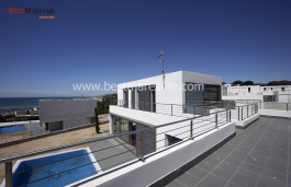 On the second floor are the bedrooms, a double one with bathroom and whirlpool