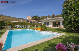 Preciosa vivienda en una planta en el centro de Teia.