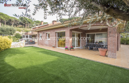 Impecable casa en una sola planta en venta en Cabrils.