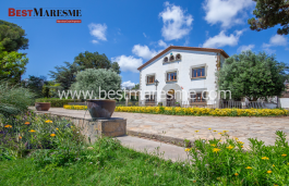 En venta Masía histórica, céntrica y con una distribución magnífica. Sant Andreu de Llavaneres
