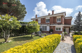 Fantástica casa con jardín y en alquiler en Teià en la urbanización de La Vinya