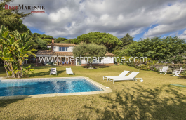 Mediterranean villa for sale in Cabrera de Mar with incredible see views and absolute privacy