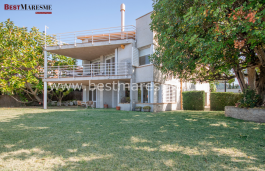 Located in a peaceful residential area with breathtaking sea views that captivate from the very first moment