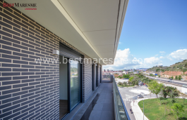 Piso de obra nueva con doble terraza, a dos minutos andando de la playa