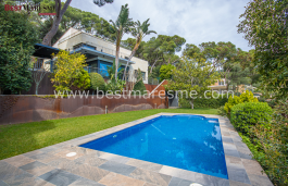 Magnifique maison de charme de style méditerranéen à vendre avec vue sur mer !