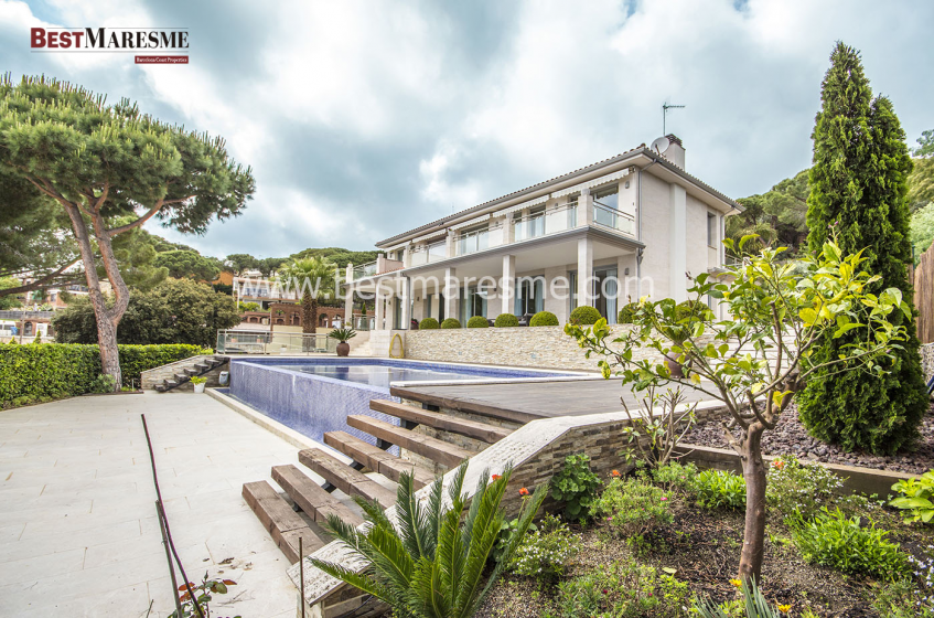 Una casa única en la zona y con detalles inigualables, completamente amueblada y equipada. 