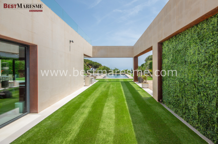 Excepcional casa en venta, auténtico ejemplo de arquitectura moderna, líneas rectas y diseño vanguardista